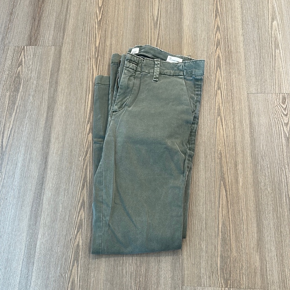 GAP Girlfriend Chino